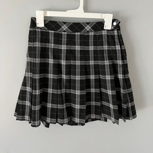 NWT plaid skirt - forever 21 - size 6